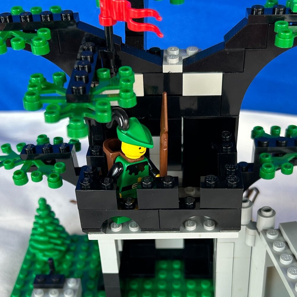 1987 Lego 6066 Camouflaged Outpost Complete with Manual - Picture 2 of 14